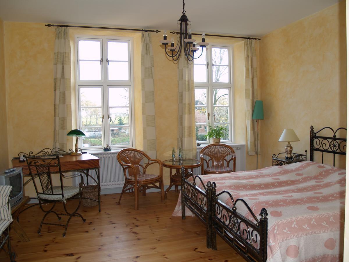 Landhaus Schloss Koelzow Ngoại thất bức ảnh