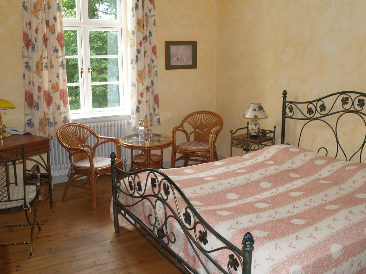 Landhaus Schloss Koelzow Kolzow Ngoại thất bức ảnh